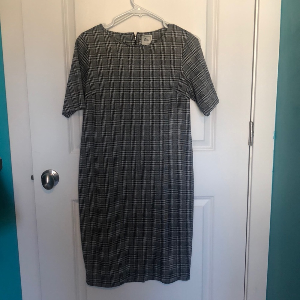 🤰🏻 black and white Lisa and Lucy maternity dress